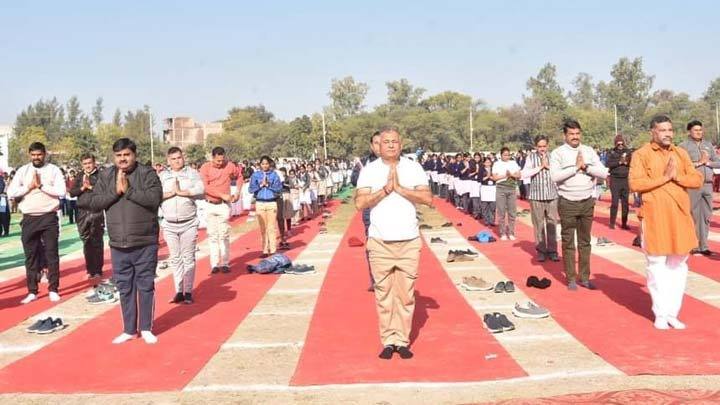 शुजालपुर में "सामूहिक सूर्य नमस्कार" में शामिल हुए स्कूल शिक्षा (स्वतंत्र प्रभार) राज्य मंत्री